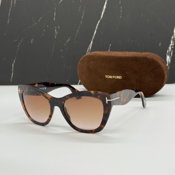 NEW TOM FORD FT0940/S 55F WOMEN CAT EYE SUNGLASSES TOM FORD CARA TF940 HAVANA - Picture 1 of 11